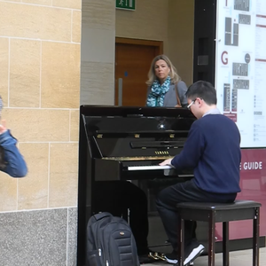 国产真实野战在线视频
